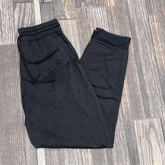 🔥🔥 UNIQLO Lightweight Jogger Sweatpants - Charcoal Gray - Women Sz Medium - EU - Picture 1 of 8